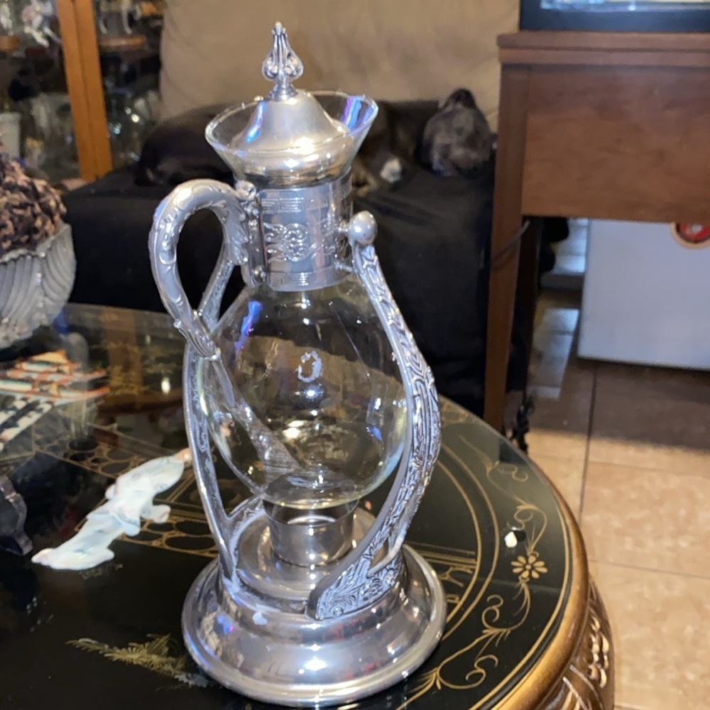 Vintage Newport Silverplate CoffeePitcher/Carafe on Tilt- Rare Mid-Century - Picture 3 of 6